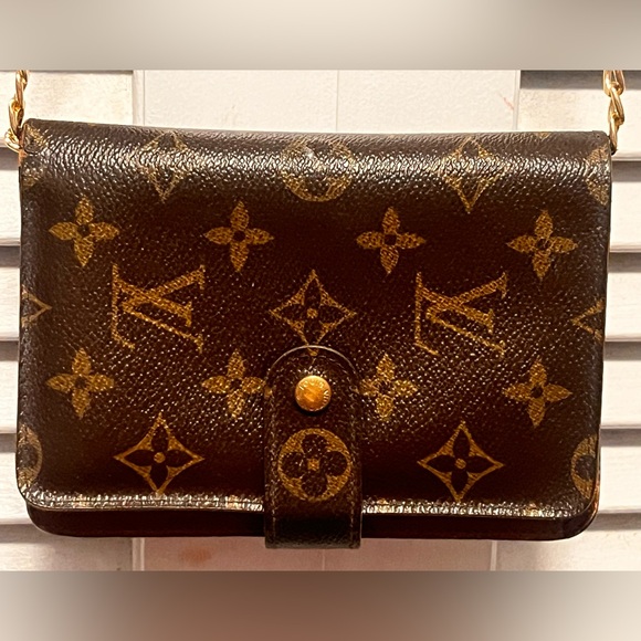 Authentic Louis Vuitton Wallet with Crossbody option - Picture 3 of 6